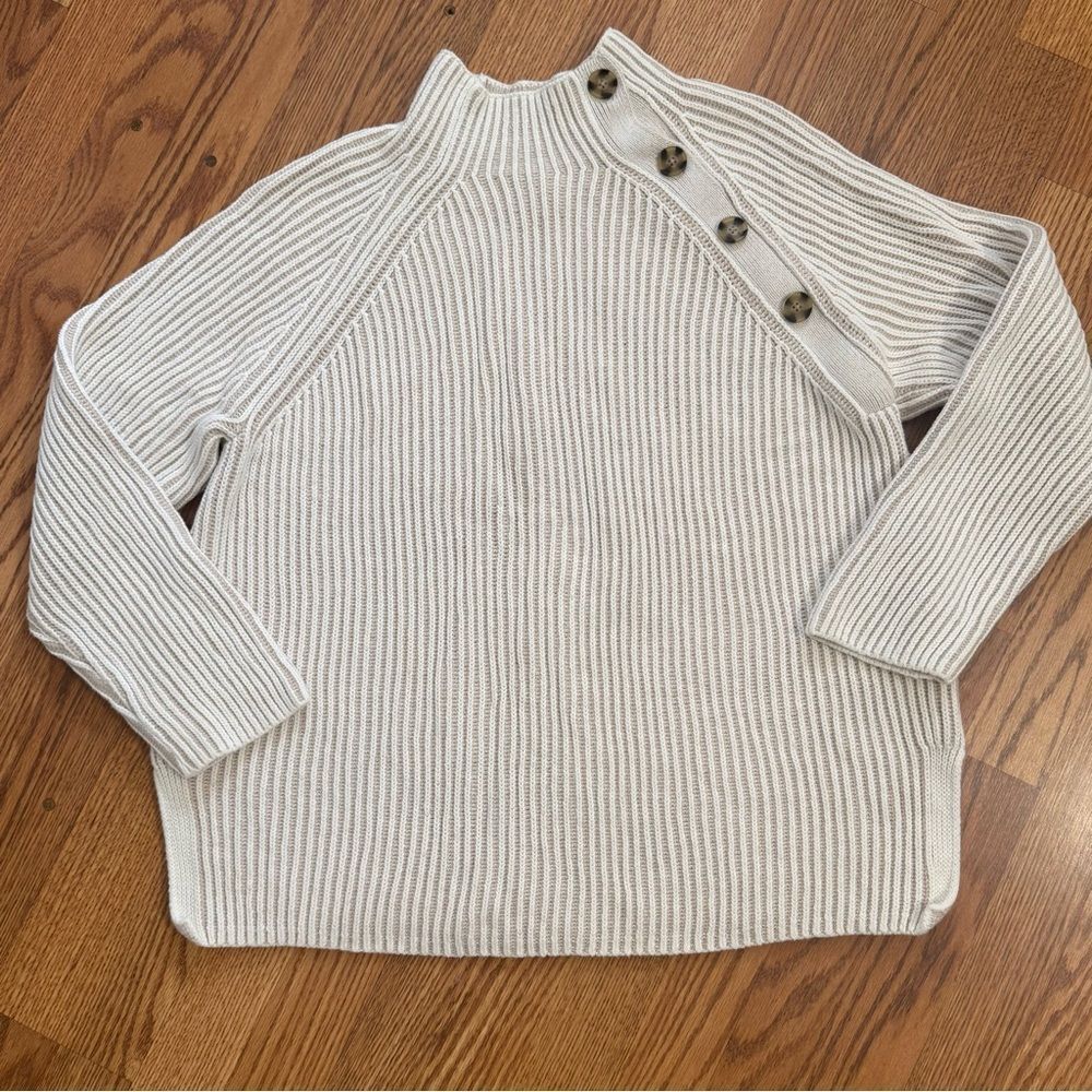 GAP Cream Ribbed Mockneck Raglan Sweater w/Asymetrical Button Accents